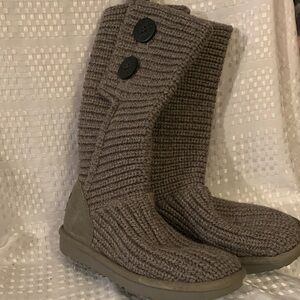 Girl’s UGG Australia Cardy grey knit boots, 12 inches high, size 3.